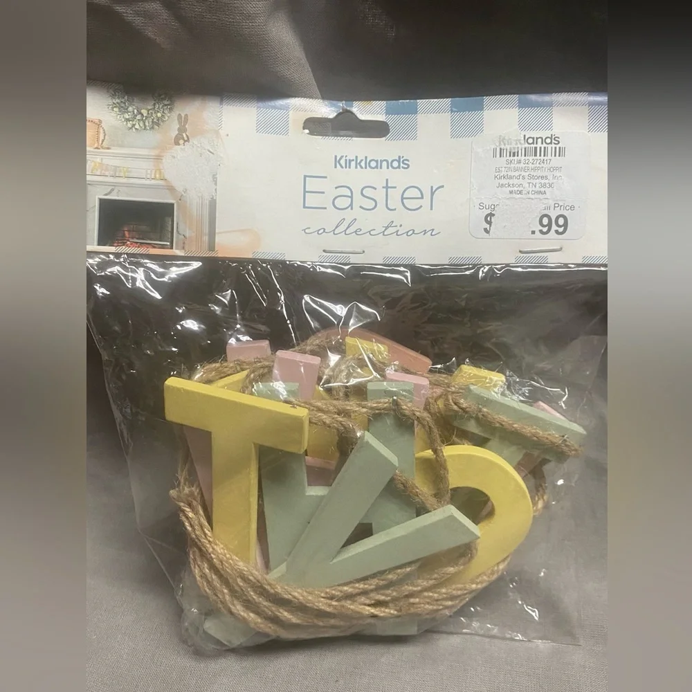 Kirkland’s Easter Hippity Hoppity Banner